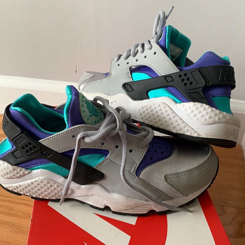 Women’s Nike Huarache sz 6.5